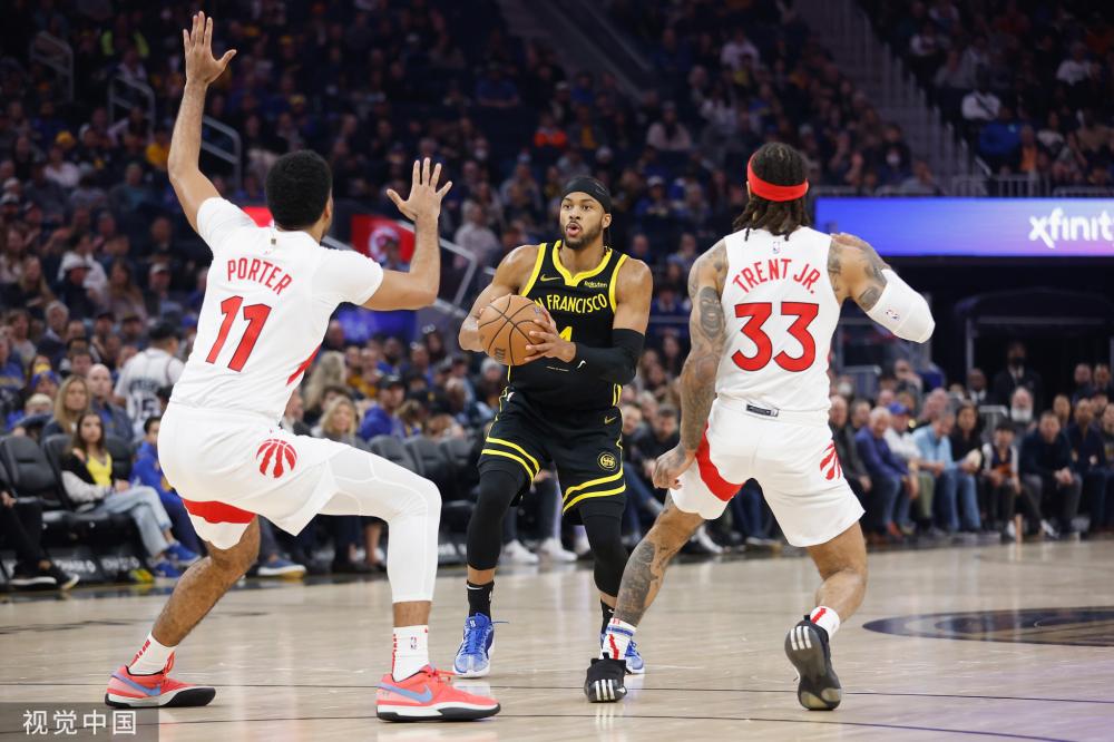 转会市场中 转会市场中