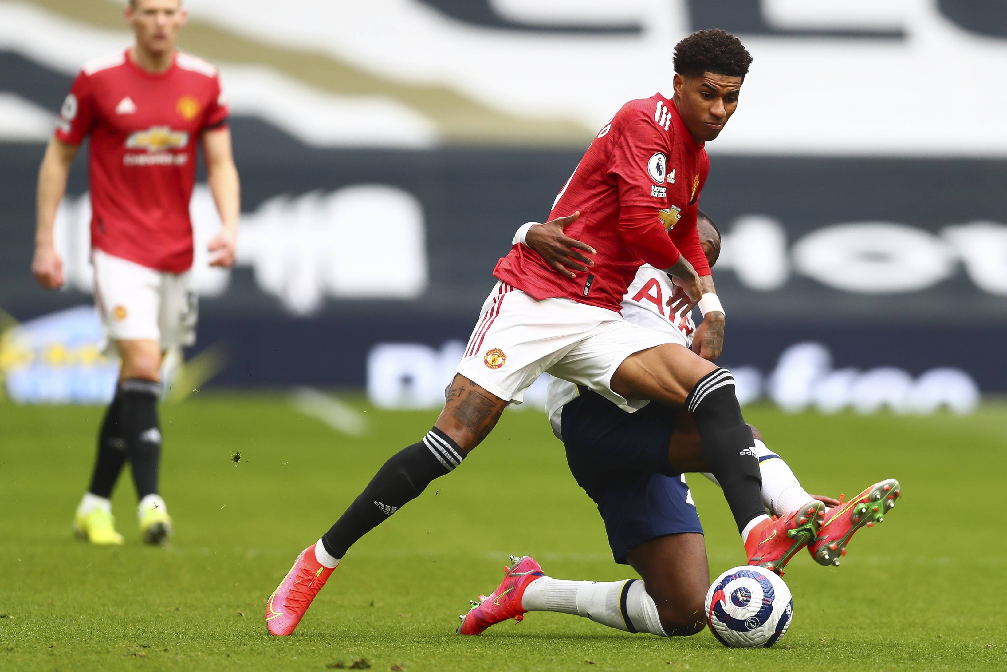 场表现有所 场表现有所